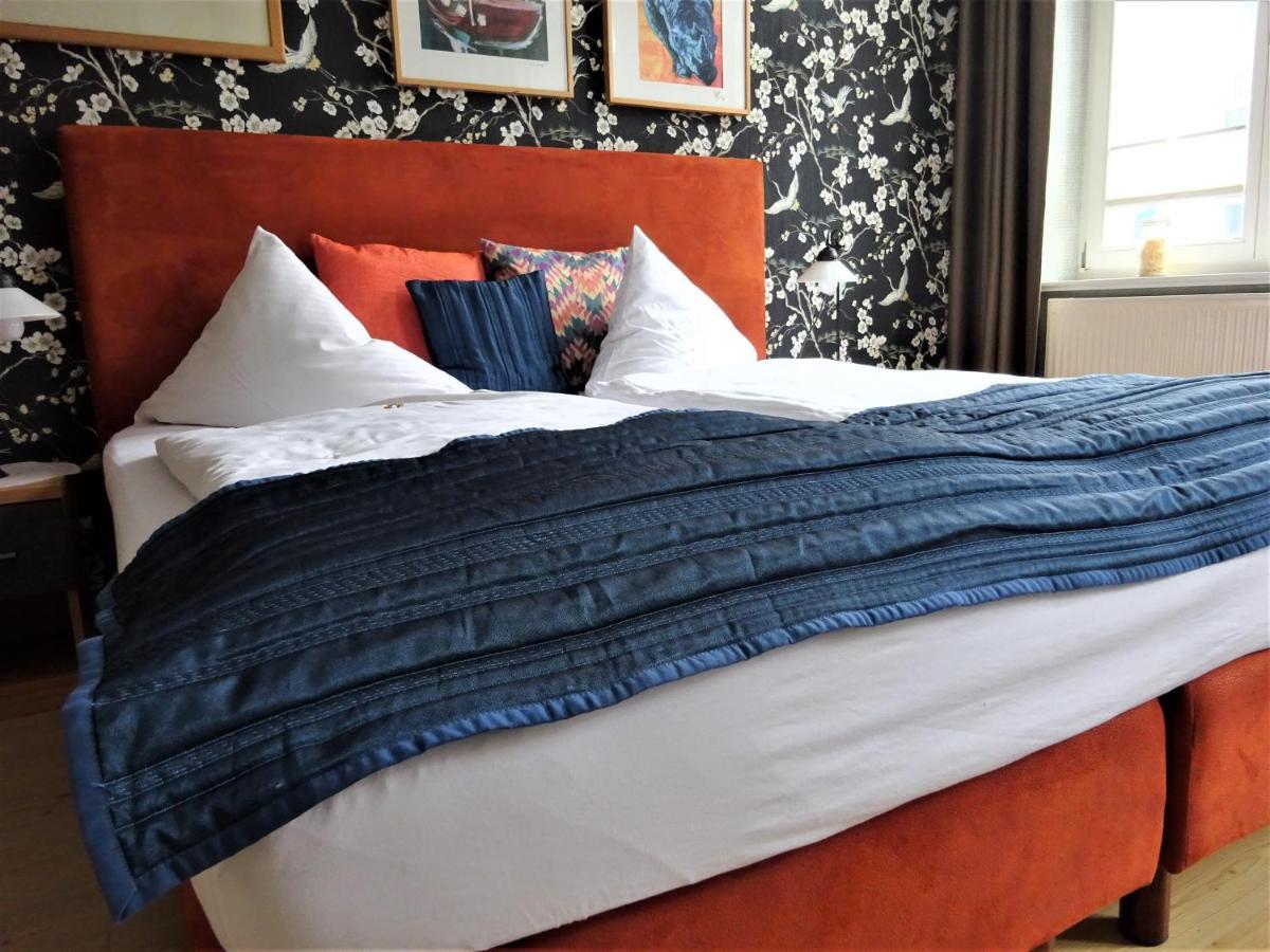 Hotel Pension Zur Faehrbruecke Stralsund Bagian luar foto
