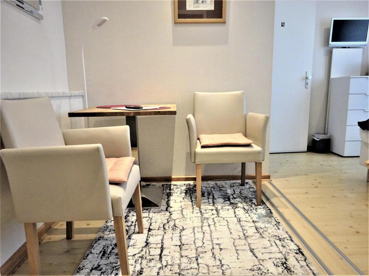 Hotel Pension Zur Faehrbruecke Stralsund Bagian luar foto