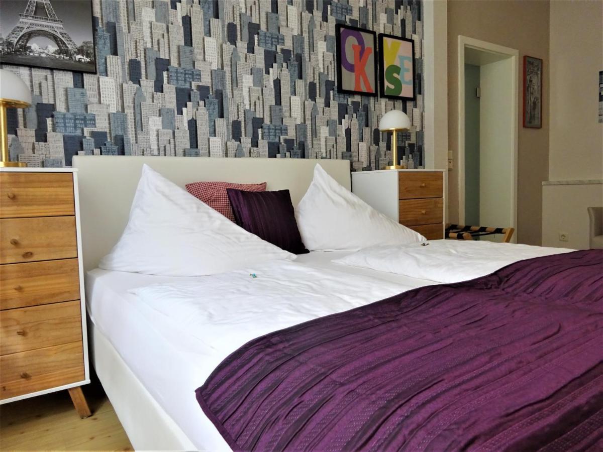 Hotel Pension Zur Faehrbruecke Stralsund Bagian luar foto